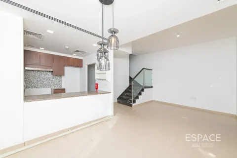 Villa in Mudon, Dubai 4 bedrooms, 251 sq.m. № 122613 - photo 4