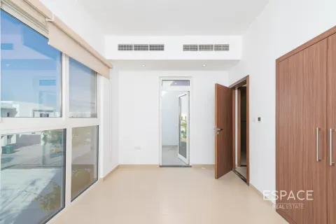 Villa in Mudon, Dubai 4 bedrooms, 251 sq.m. № 122613 - photo 8