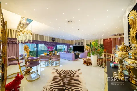 Penthouse à Jumeirah Lake Towers, Dubai, 5 chambres, 573 m², № 122614