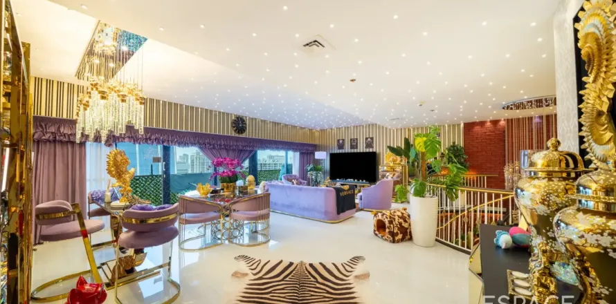 Penthouse in Jumeirah Lake Towers, Dubai 5 bedrooms, 573 sq.m. № 122614