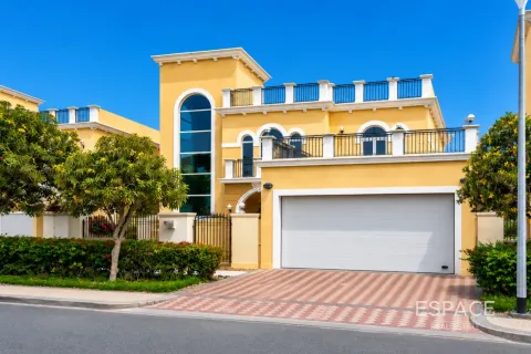 Villa in Legacy Nova Villas, Jumeirah Park, Dubai 4 bedrooms, 455 sq.m. № 122611 - photo 9