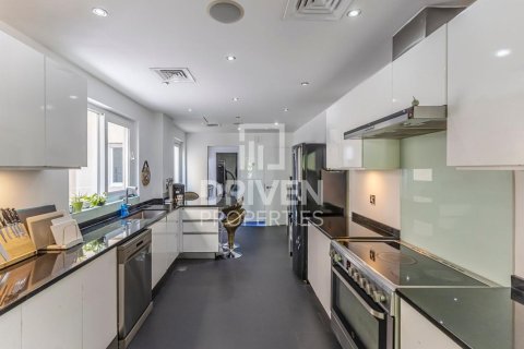 Villa à Dubai Investment Park, Dubai, 5 chambres, 357 m², № 87620 - photo 15