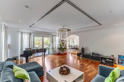 Villa à Dubai Investment Park, Dubai, 5 chambres, 357 m², № 87620 - photo 4