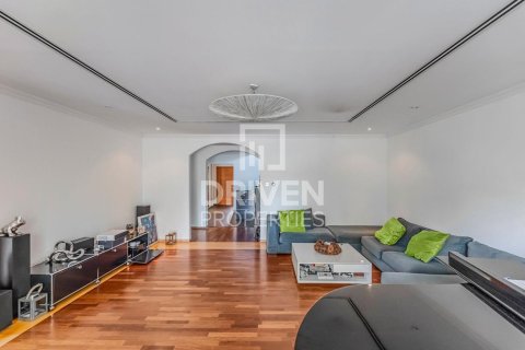 Villa à Dubai Investment Park, Dubai, 5 chambres, 357 m², № 87620 - photo 2