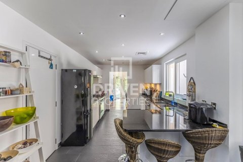 Villa à Dubai Investment Park, Dubai, 5 chambres, 357 m², № 87620 - photo 16