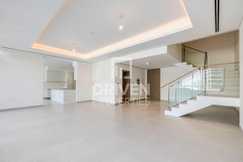 Apartment in District One, Mohammed Bin Rashid City, Dubai 3 bedrooms, 272.86 sq.m. № 129109 - photo 3