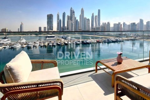 Apartamento en EMAAR Beachfront, Dubai Harbour, Dubai, 1 dormitorio, 114.64 m², № 129170