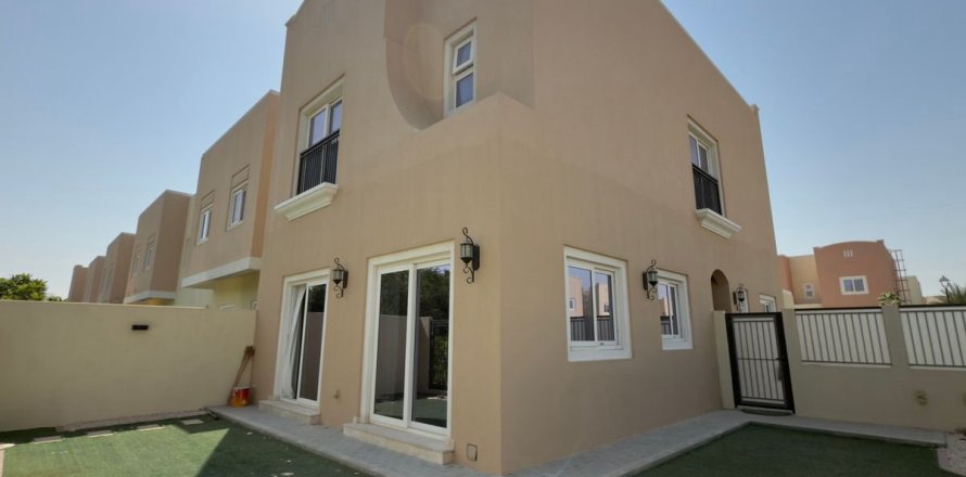 Adosado en Dubai, 4 dormitorios, 248 m², № 59066