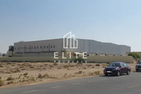 Warehouse in Dubai 468 sq.m. № 38841 - photo 2