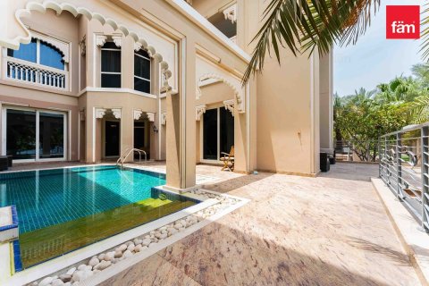 Villa en Palm Jumeirah, Dubai, 5 dormitorios, 540.4 m², № 16533 - foto 16