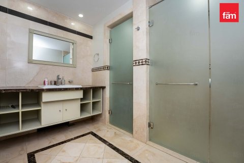 Villa en Palm Jumeirah, Dubai, 5 dormitorios, 540.4 m², № 16533 - foto 18