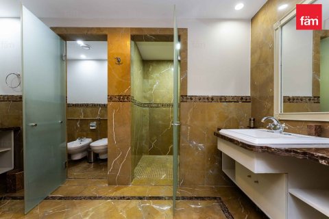 Villa en Palm Jumeirah, Dubai, 5 dormitorios, 540.4 m², № 16533 - foto 27