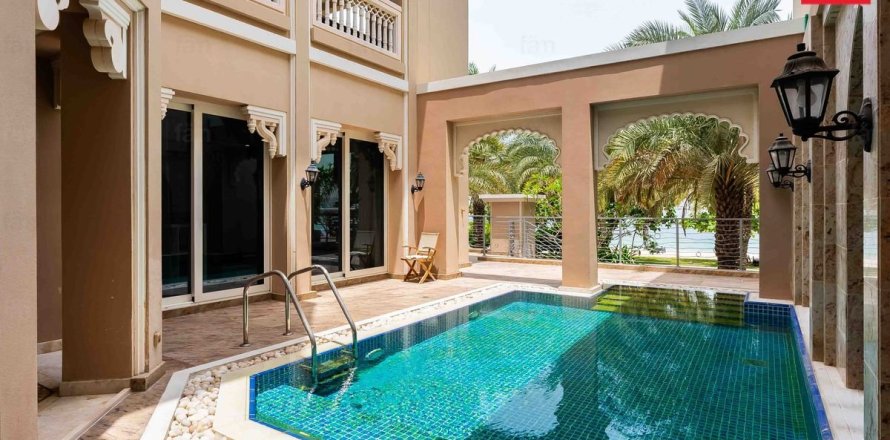 Villa en Palm Jumeirah, Dubai, 5 dormitorios, 540.4 m², № 16533