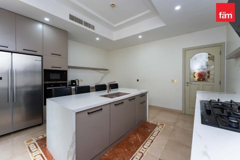 Villa en Palm Jumeirah, Dubai, 5 dormitorios, 540.4 m², № 16533 - foto 22