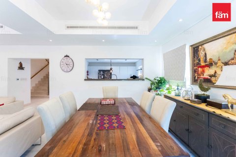 Townhouse in Al Furjan, Dubai 3 bedrooms, 224 sq.m. № 16520 - photo 15