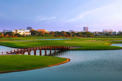 Apartment in Dubai 3 bedrooms, 177.4 sq.m. № 16523 - photo 9