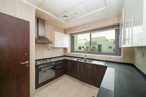 Снять в аренду квартиру в Al Furjan, Дубай: 2 спальни, 127м², № 69278 - фото 3