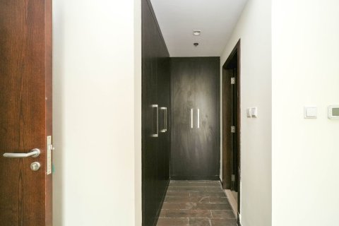 Снять в аренду квартиру в Al Furjan, Дубай: 2 спальни, 127м², № 69278 - фото 17