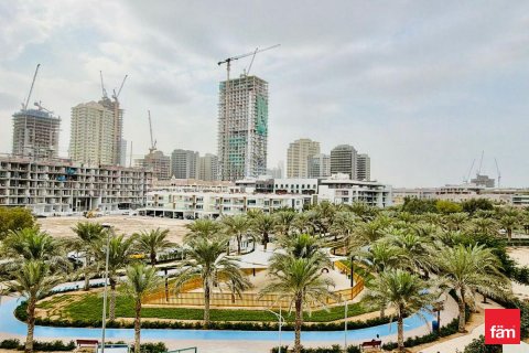 Снять в аренду виллу в Дубае: 5 спален, 135.2м², № 89248 - фото 6