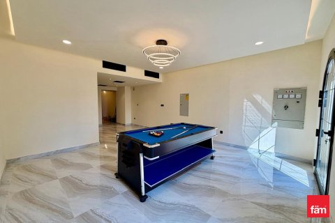 Снять в аренду виллу в Дубае: 5 спален, 135.2м², № 89248 - фото 17