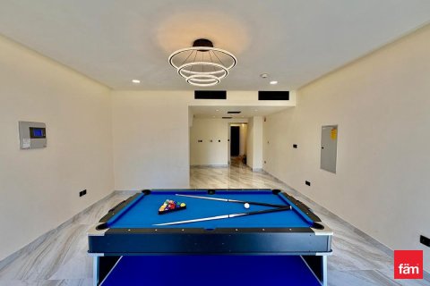 Снять в аренду виллу в Дубае: 5 спален, 135.2м², № 89248 - фото 16