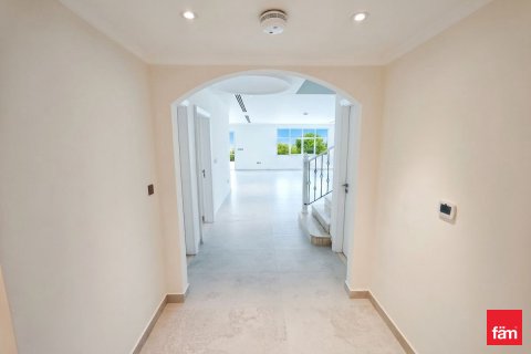 Villa à Jumeirah Park, Dubai, 5 chambres, 781.6 m², № 112523 - photo 9