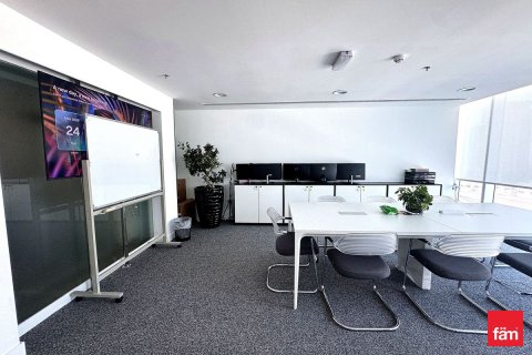 Bureau à Dubai, 228.4 m², № 112520 - photo 2