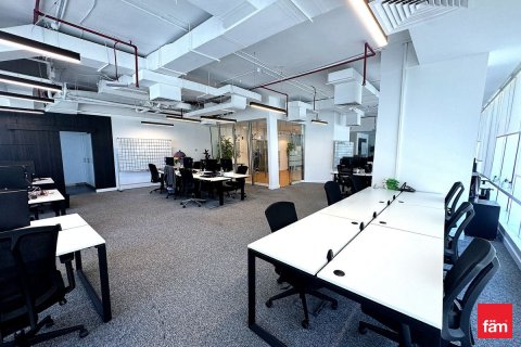 Bureau à Dubai, 228.4 m², № 112520