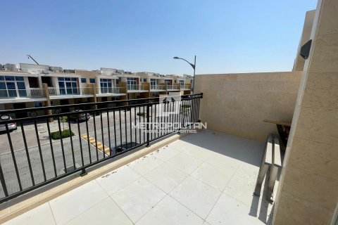 Townhouse in DAMAC Hills (Akoya by DAMAC), Dubai 3 bedrooms, 159 sq.m. № 8848 - photo 10