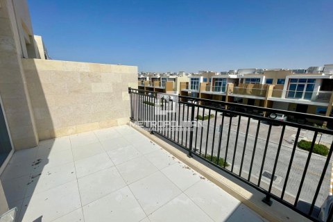 Townhouse in DAMAC Hills (Akoya by DAMAC), Dubai 3 bedrooms, 159 sq.m. № 8848 - photo 1