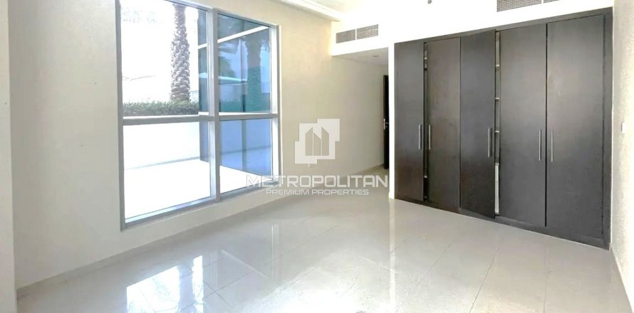 Apartment in Bay Central, Dubai Marina, Dubai 2 bedrooms, 150 sq.m. № 8844