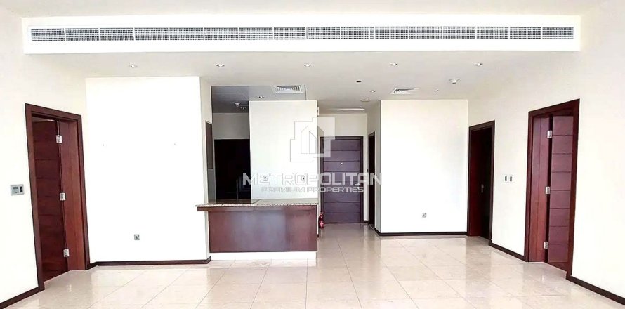 Apartment in Tiara Residences, Palm Jumeirah, Dubai 3 bedrooms, 213 sq.m. № 8847