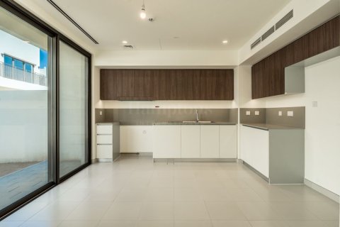 Townhouse in Dubai South (Dubai World Central), Dubai 4 bedrooms, 237.08845600 sq.m. № 12857 - photo 2