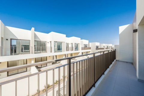Townhouse in Dubai South (Dubai World Central), Dubai 4 bedrooms, 237.08845600 sq.m. № 12857 - photo 12