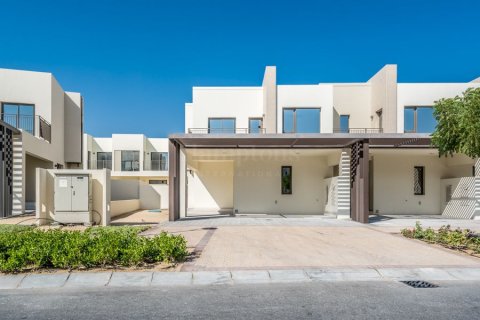 Townhouse in Dubai South (Dubai World Central), Dubai 4 bedrooms, 237.08845600 sq.m. № 12857 - photo 1