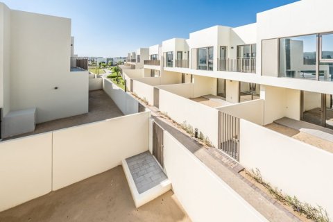 Townhouse in Dubai South (Dubai World Central), Dubai 4 bedrooms, 237.08845600 sq.m. № 12857 - photo 14