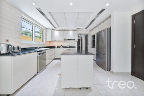 Villa à Legacy, Jumeirah Park, Dubai, 3 chambres, 284.56 m², № 123526 - photo 10