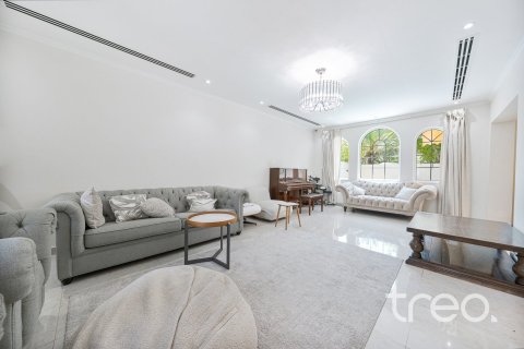 Villa à Legacy, Jumeirah Park, Dubai, 3 chambres, 284.56 m², № 123526 - photo 4