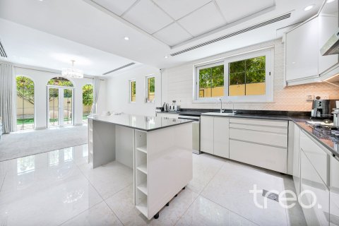 Villa à Legacy, Jumeirah Park, Dubai, 3 chambres, 284.56 m², № 123526 - photo 9