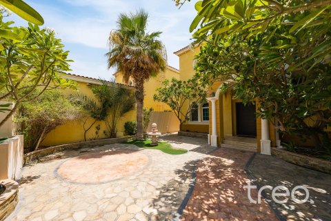 Villa à Legacy, Jumeirah Park, Dubai, 3 chambres, 284.56 m², № 123526 - photo 14