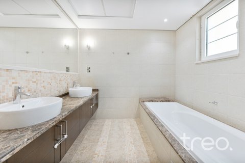 Villa à Legacy, Jumeirah Park, Dubai, 3 chambres, 284.56 m², № 123526 - photo 22