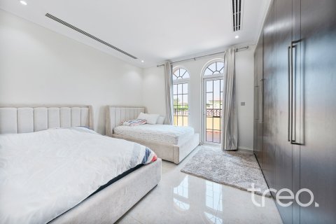Villa à Legacy, Jumeirah Park, Dubai, 3 chambres, 284.56 m², № 123526 - photo 16