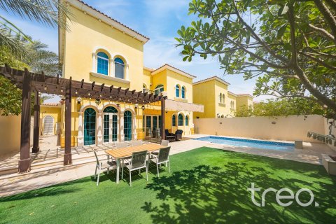 Villa à Legacy, Jumeirah Park, Dubai, 3 chambres, 284.56 m², № 123526 - photo 2