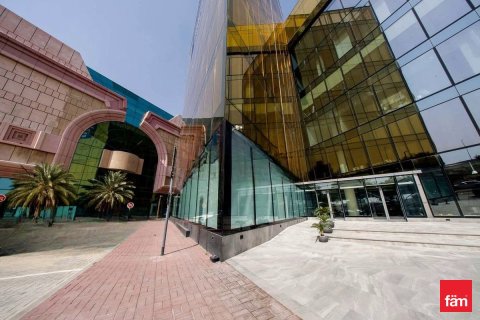 Shop in Bur Dubai, Dubai 728.5 sq.m. № 99579 - photo 3