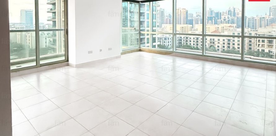 Apartment in The Views, Dubai 2 bedrooms, 127.9 sq.m. № 99581