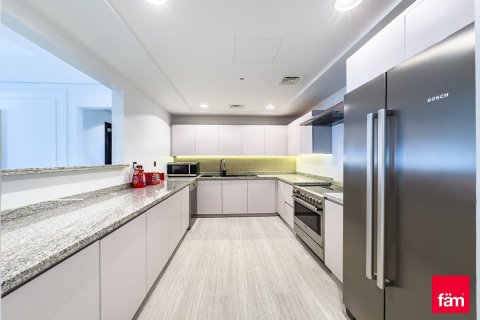 Appartement à Palm Jumeirah, Dubai, 3 chambres, 216.3 m², № 99583 - photo 4
