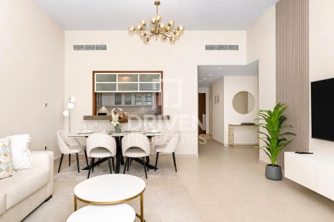 Apartment in Boulevard Central Towers, Downtown Dubai (Downtown Burj Dubai), Dubai 2 bedrooms, 117.52 sq.m. № 129192 - photo 2