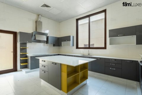 Villa à Umm Al Sheif, Dubai, 7 chambres, 1393.5 m², № 99941 - photo 24