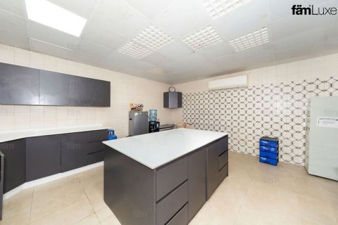 Villa à Umm Al Sheif, Dubai, 7 chambres, 1393.5 m², № 99941 - photo 23