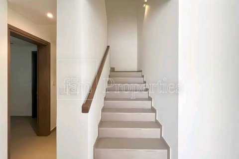 Снять в аренду виллу в Tilal Al Ghaf, Дубай: 4 спальни, 231.6м², № 99943 - фото 2